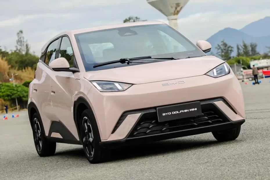 BMW processa BYD e tenta proibir nome Dolphin Mini no Brasil