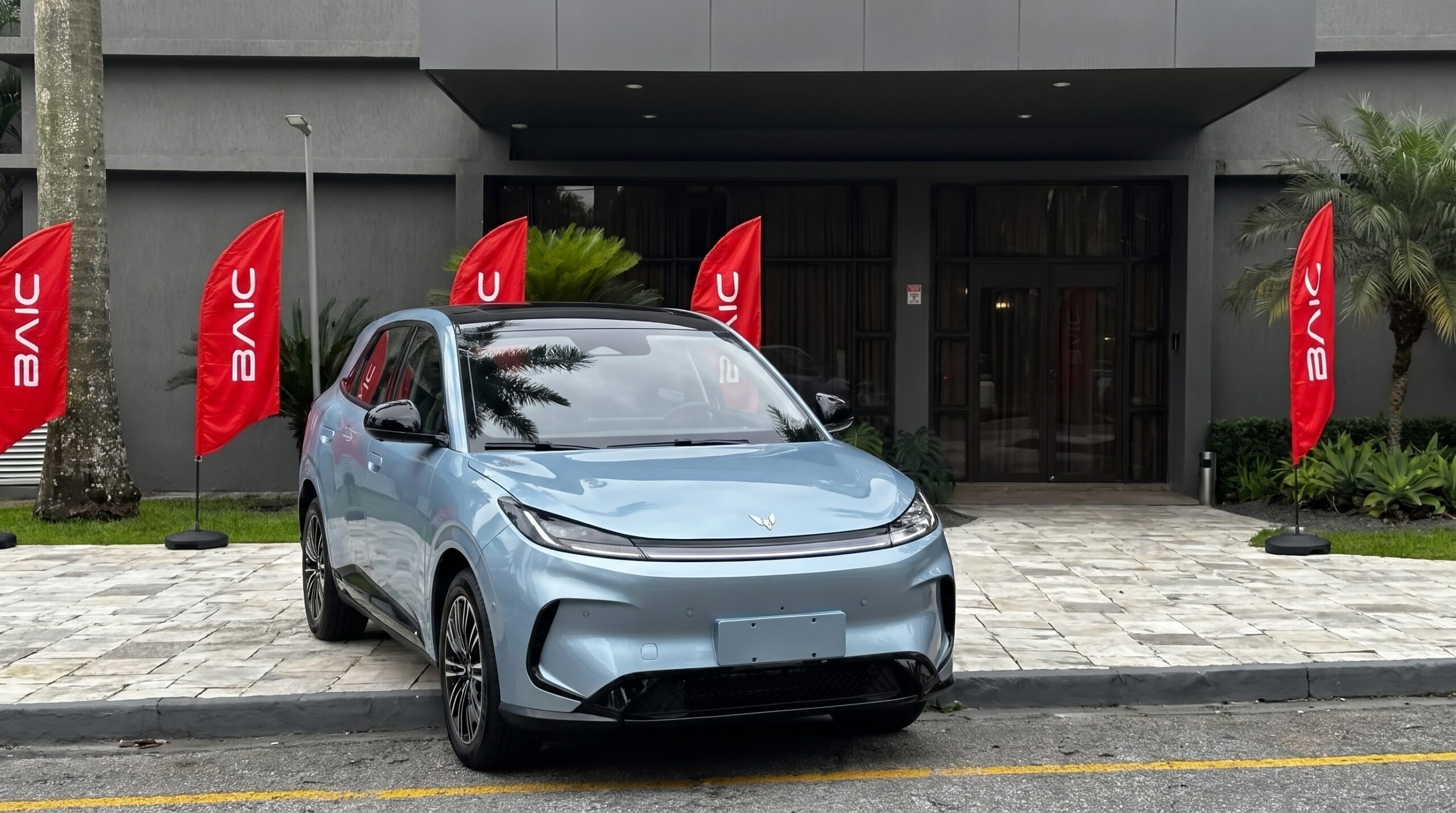BAIC ARCFOX T1